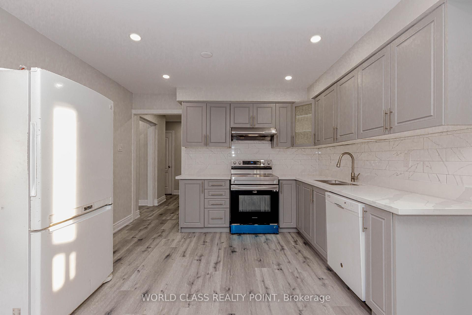 Photo 13 of 76 Moffatt Avenue, Brampton, Fletcher's West — HOMEH