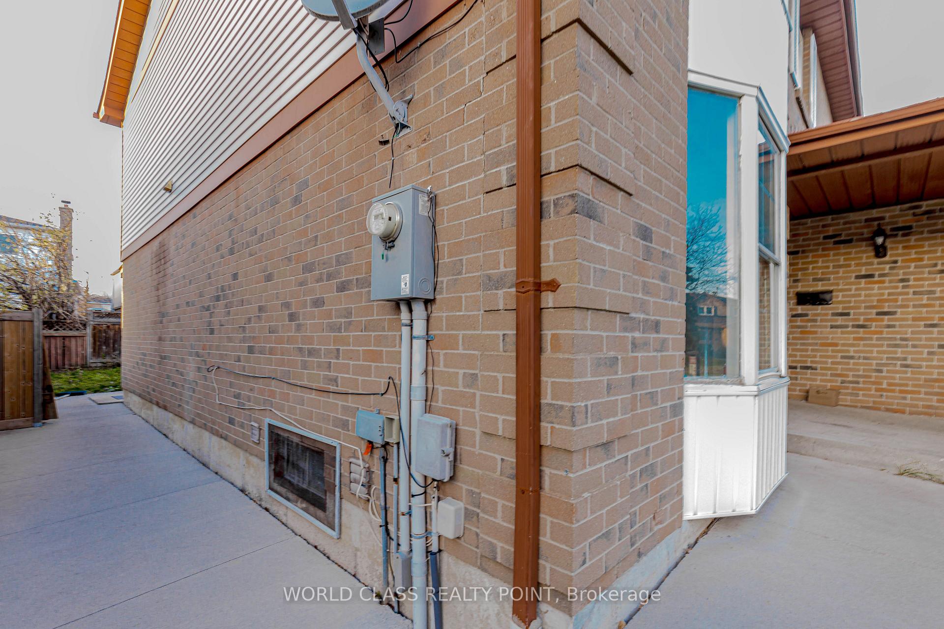 Photo 28 of 76 Moffatt Avenue, Brampton, Fletcher's West — HOMEH
