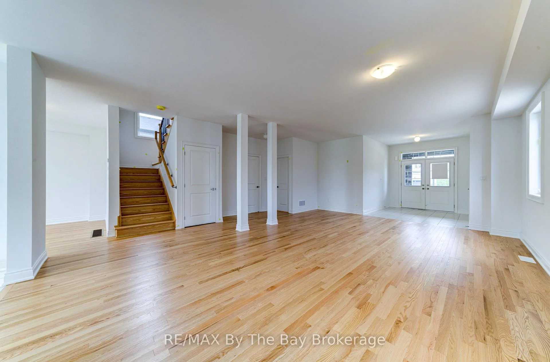 Photo 8 of 12 Misty Ridge Road, Wasaga Beach — HOMEH