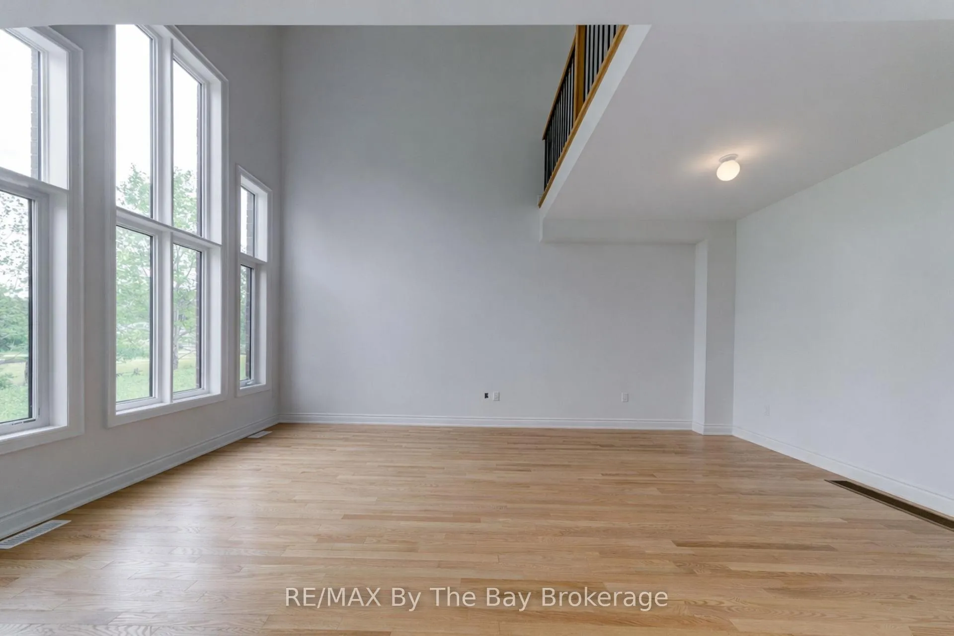 Photo 12 of 12 Misty Ridge Road, Wasaga Beach — HOMEH