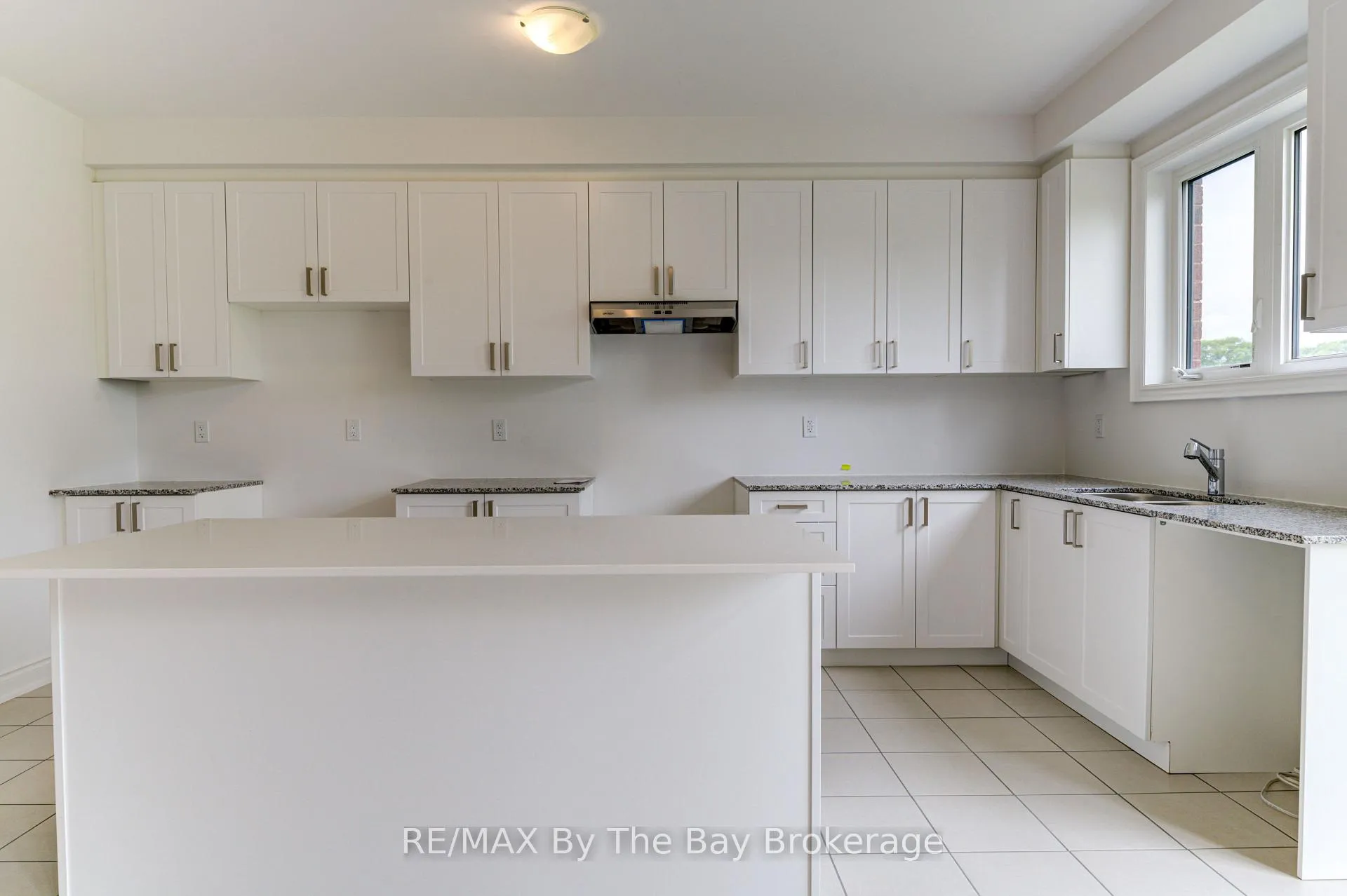 Photo 17 of 12 Misty Ridge Road, Wasaga Beach — HOMEH