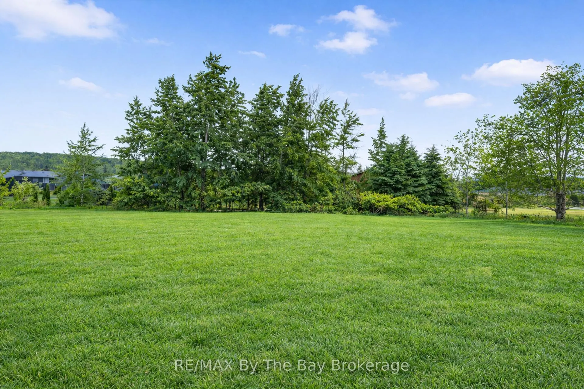 Photo 40 of 12 Misty Ridge Road, Wasaga Beach — HOMEH