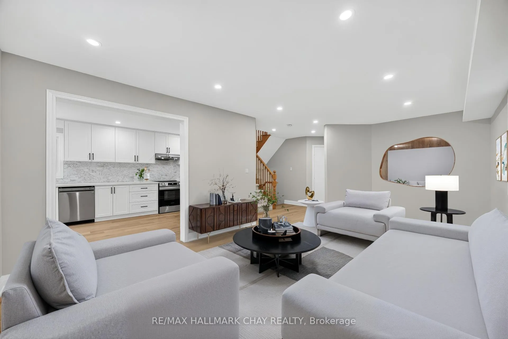 Photo 6 of 32 Bloom Crescent, Barrie, Ardagh — HOMEH