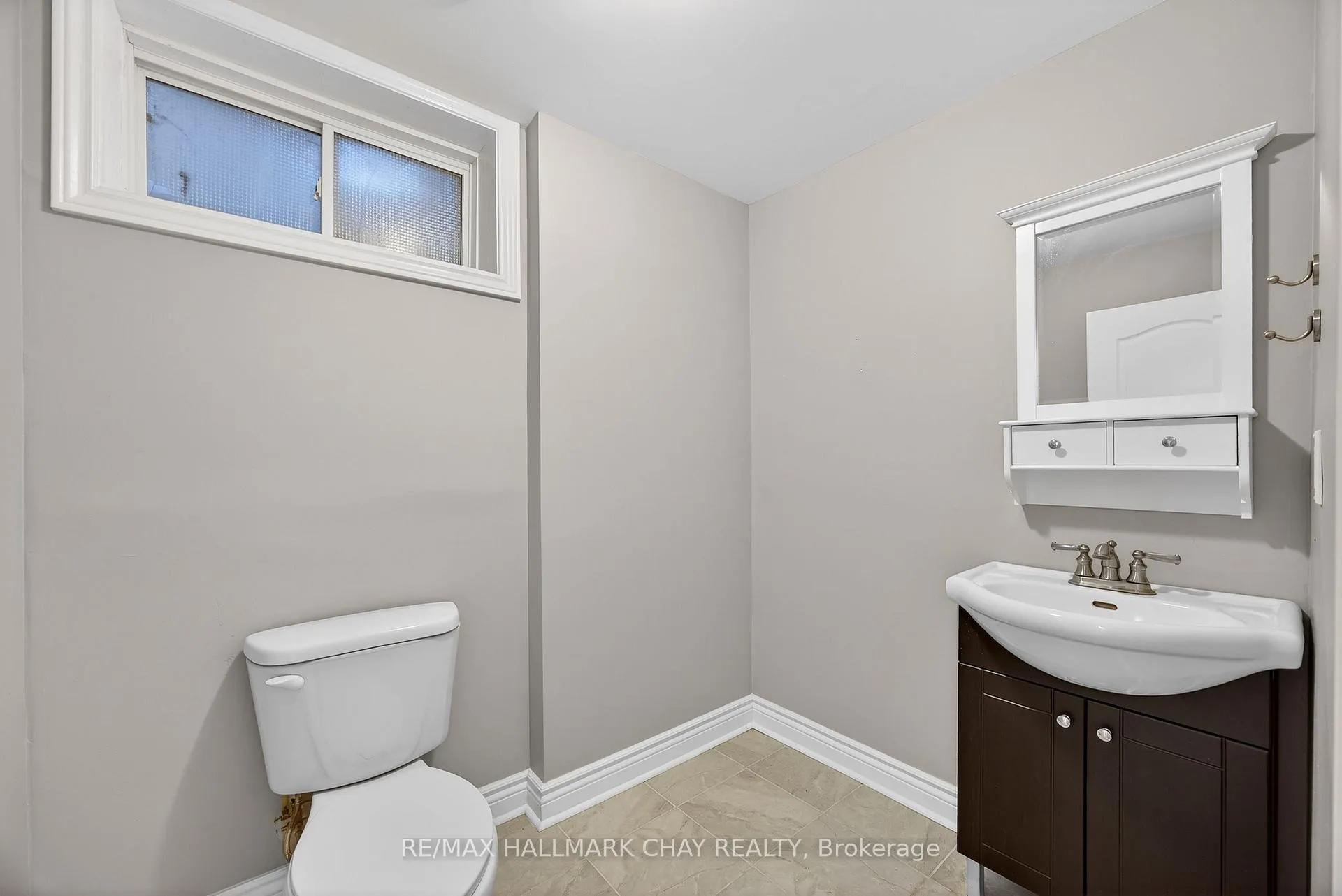 Photo 22 of 32 Bloom Crescent, Barrie, Ardagh — HOMEH
