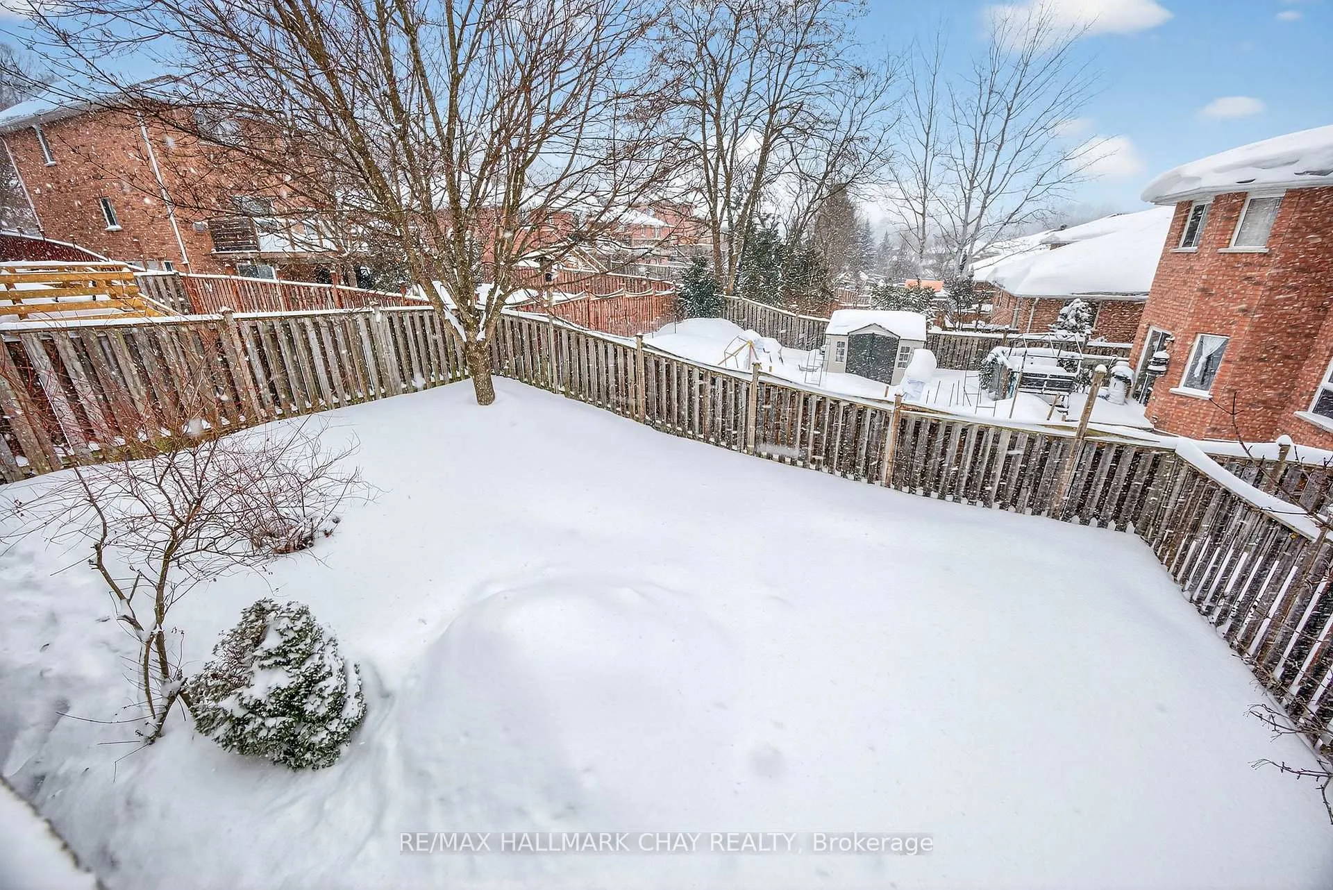 Photo 25 of 32 Bloom Crescent, Barrie, Ardagh — HOMEH