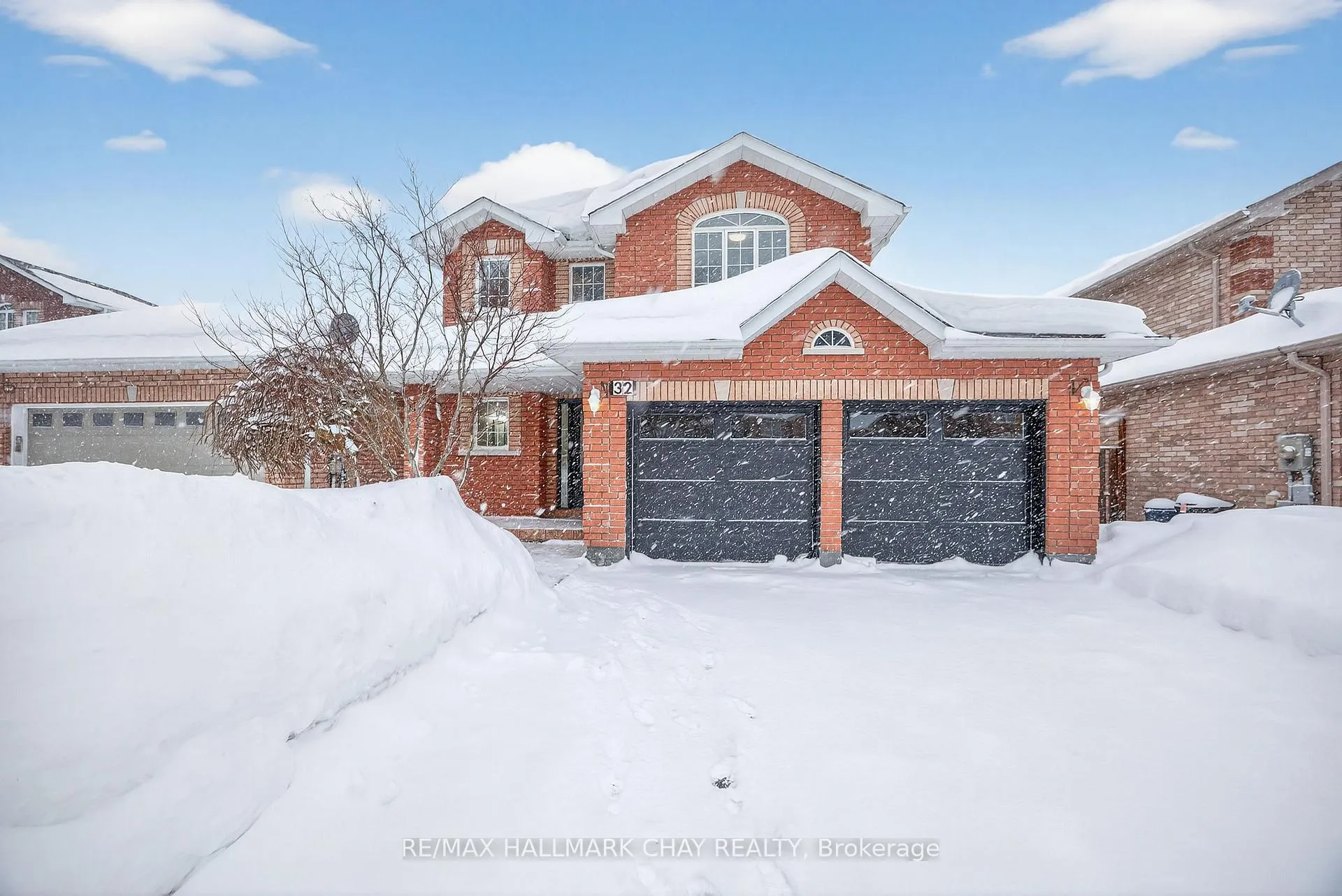 Photo 29 of 32 Bloom Crescent, Barrie, Ardagh — HOMEH
