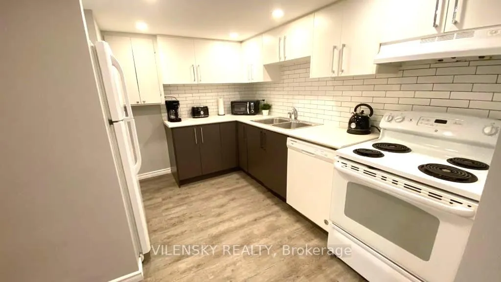 Photo 18 of 333 Rosedale Drive, Whitby, Downtown Whitby — HOMEH