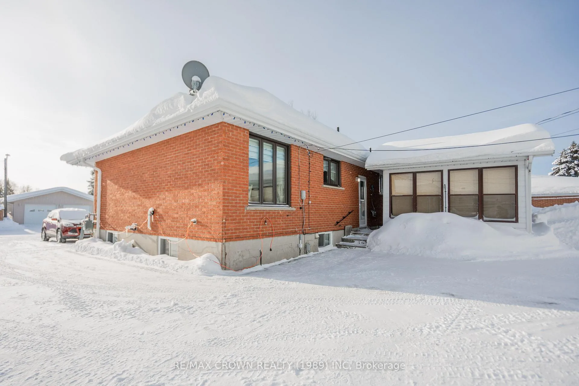 Photo 4 of 37 Clark Street, Kapuskasing — HOMEH