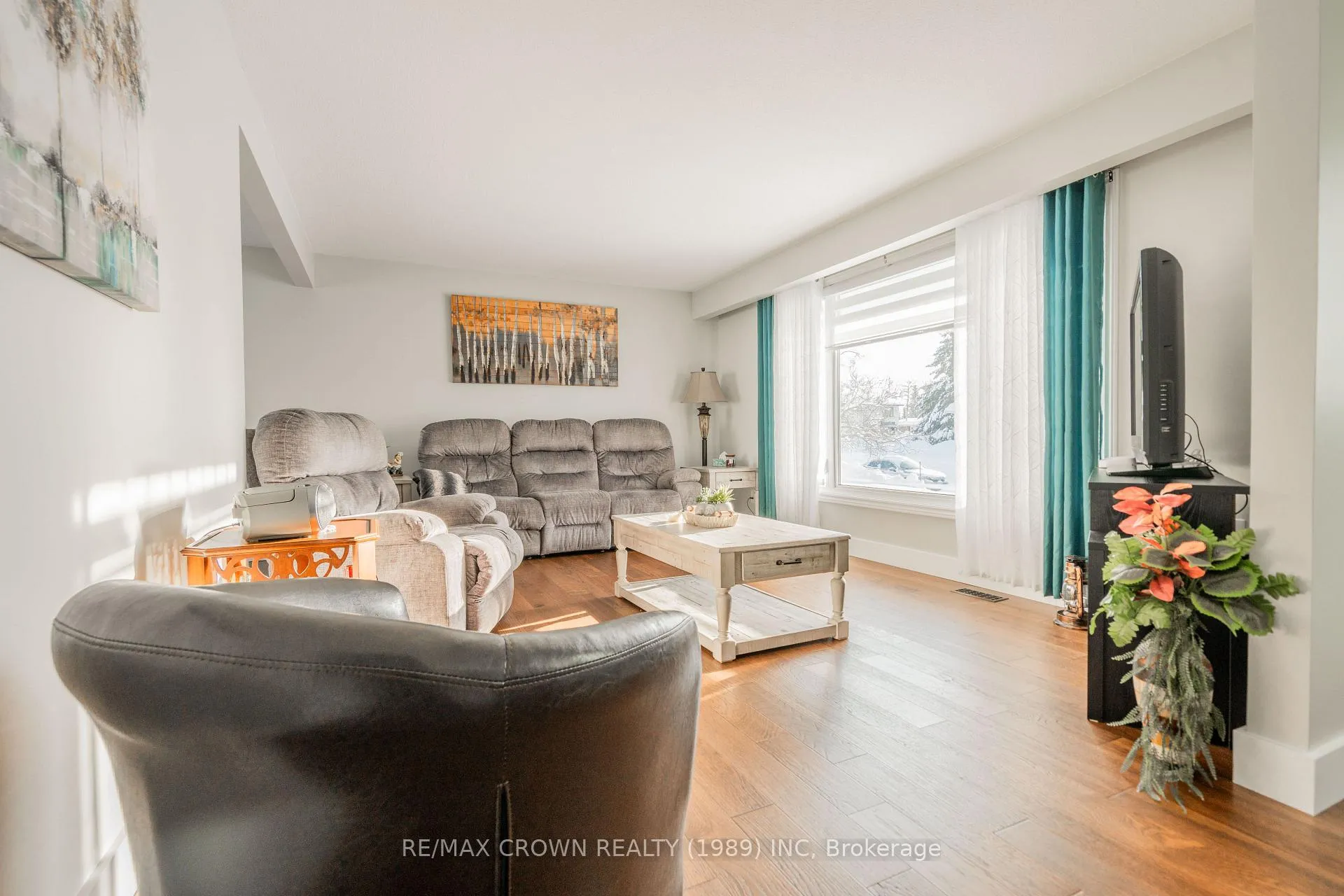 Photo 11 of 37 Clark Street, Kapuskasing — HOMEH
