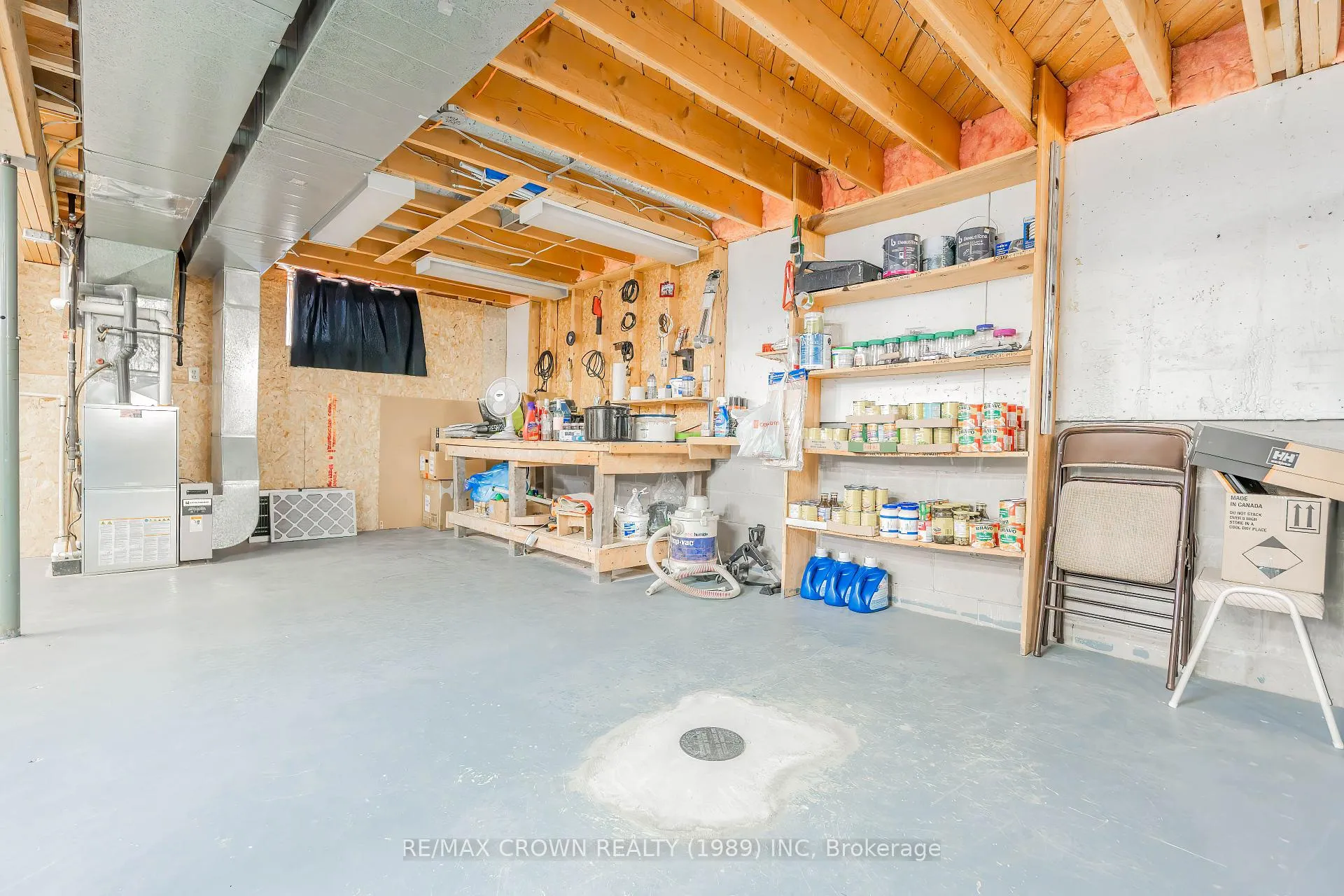 Photo 33 of 37 Clark Street, Kapuskasing — HOMEH