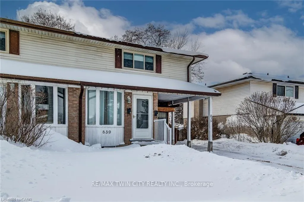 Photo 3 of 839 Doon Village Road, Kitchener — HOMEH