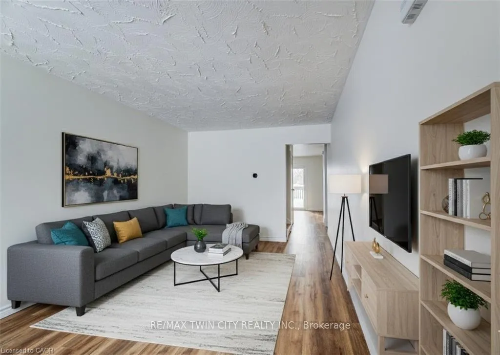 Photo 8 of 839 Doon Village Road, Kitchener — HOMEH