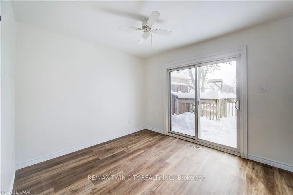 Photo 13 of 839 Doon Village Road, Kitchener — HOMEH