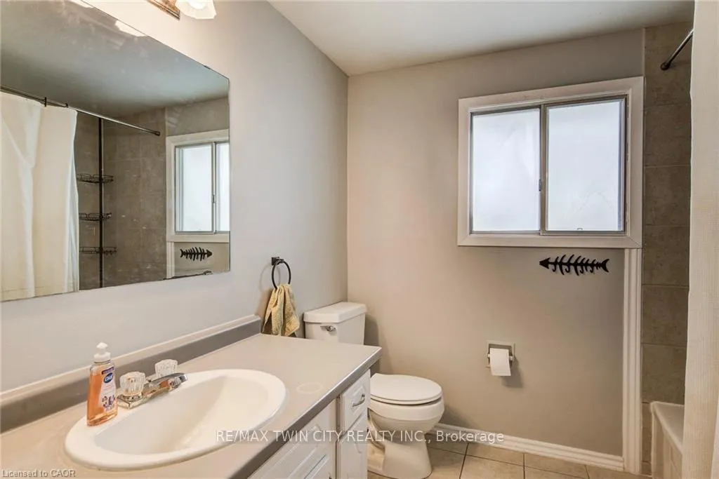 Photo 26 of 839 Doon Village Road, Kitchener — HOMEH