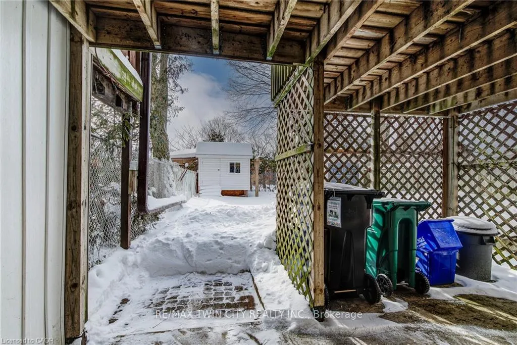 Photo 40 of 839 Doon Village Road, Kitchener — HOMEH