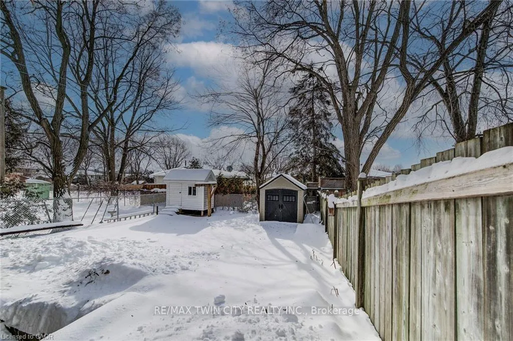 Photo 44 of 839 Doon Village Road, Kitchener — HOMEH