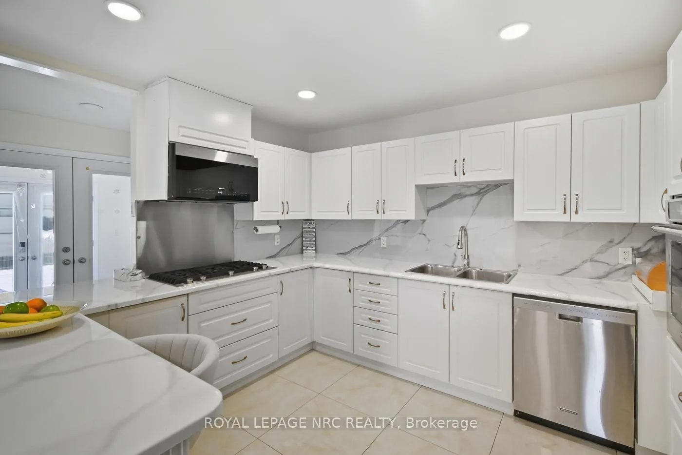 Photo 10 of 6384 Montrose Road, Niagara Falls, West Wood — HOMEH