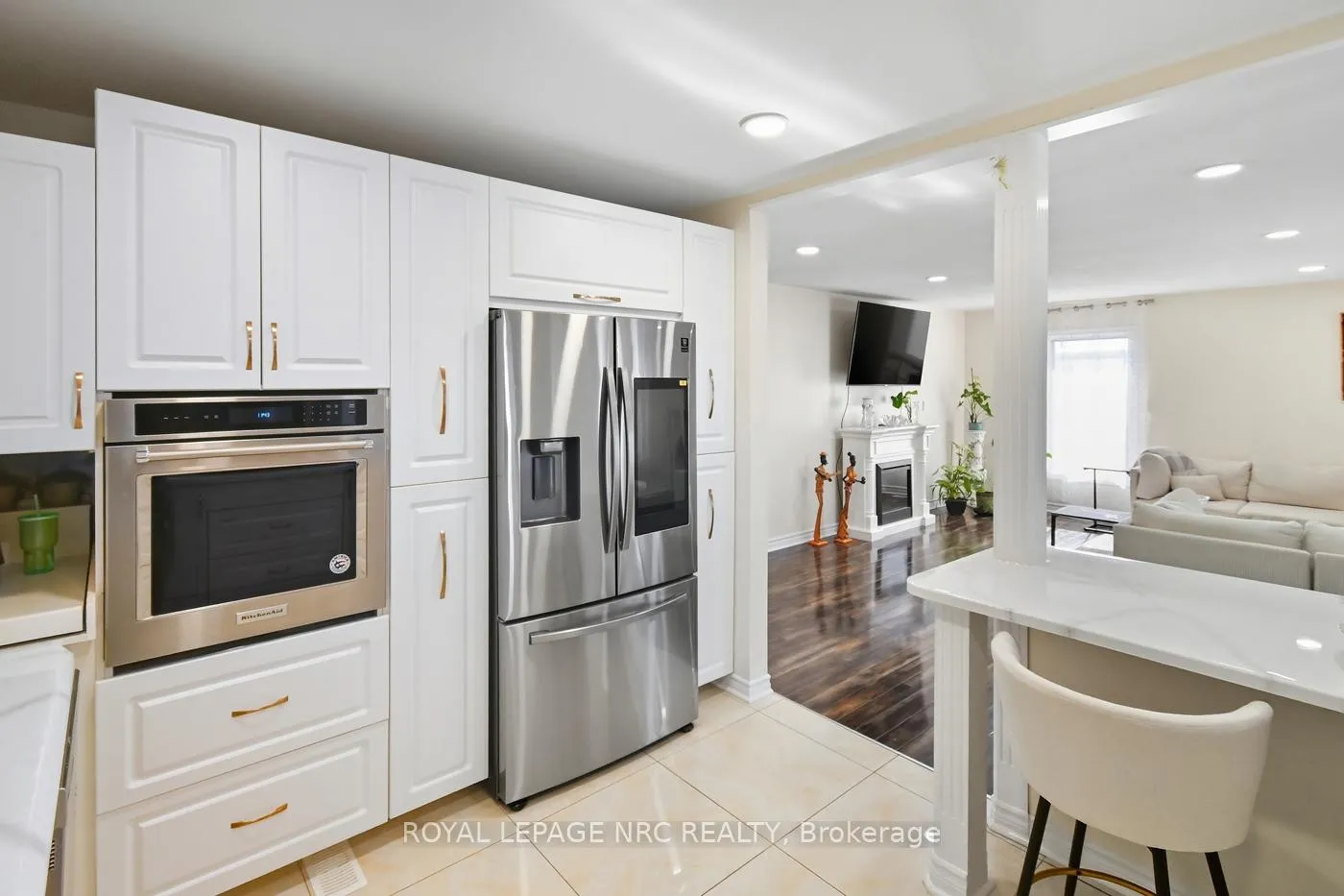 Photo 13 of 6384 Montrose Road, Niagara Falls, West Wood — HOMEH