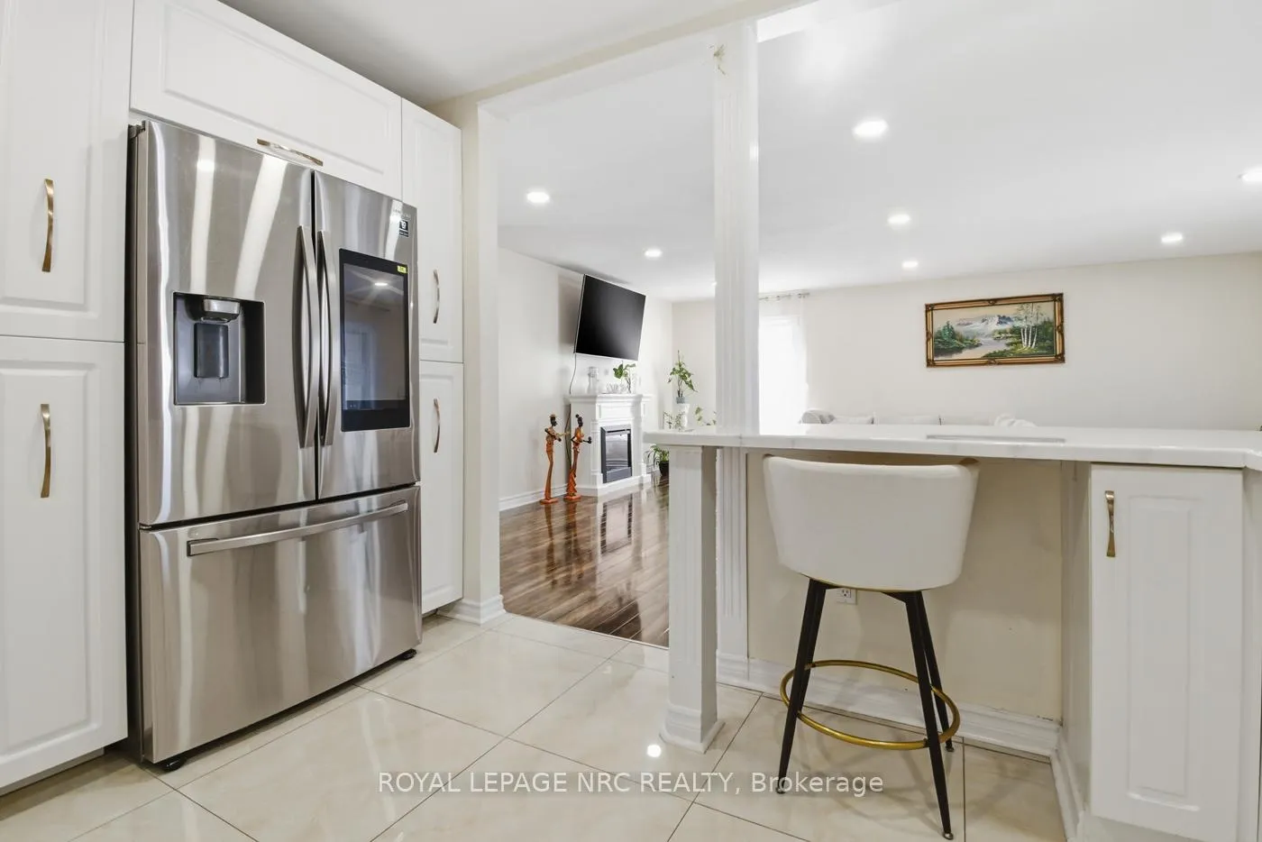 Photo 14 of 6384 Montrose Road, Niagara Falls, West Wood — HOMEH