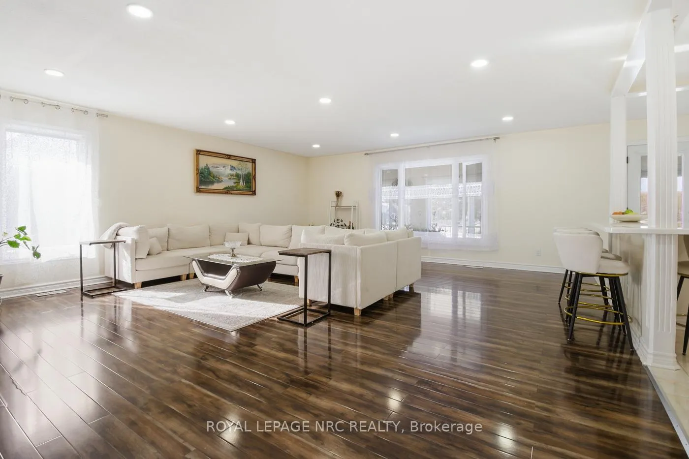 Photo 15 of 6384 Montrose Road, Niagara Falls, West Wood — HOMEH