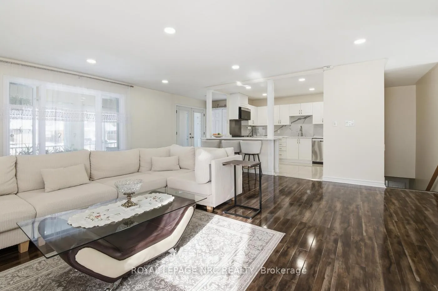 Photo 17 of 6384 Montrose Road, Niagara Falls, West Wood — HOMEH