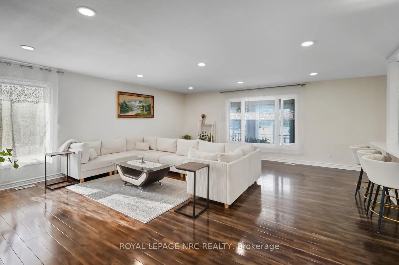 Photo 21 of 6384 Montrose Road, Niagara Falls, West Wood — HOMEH