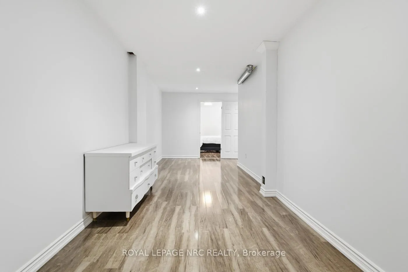 Photo 30 of 6384 Montrose Road, Niagara Falls, West Wood — HOMEH