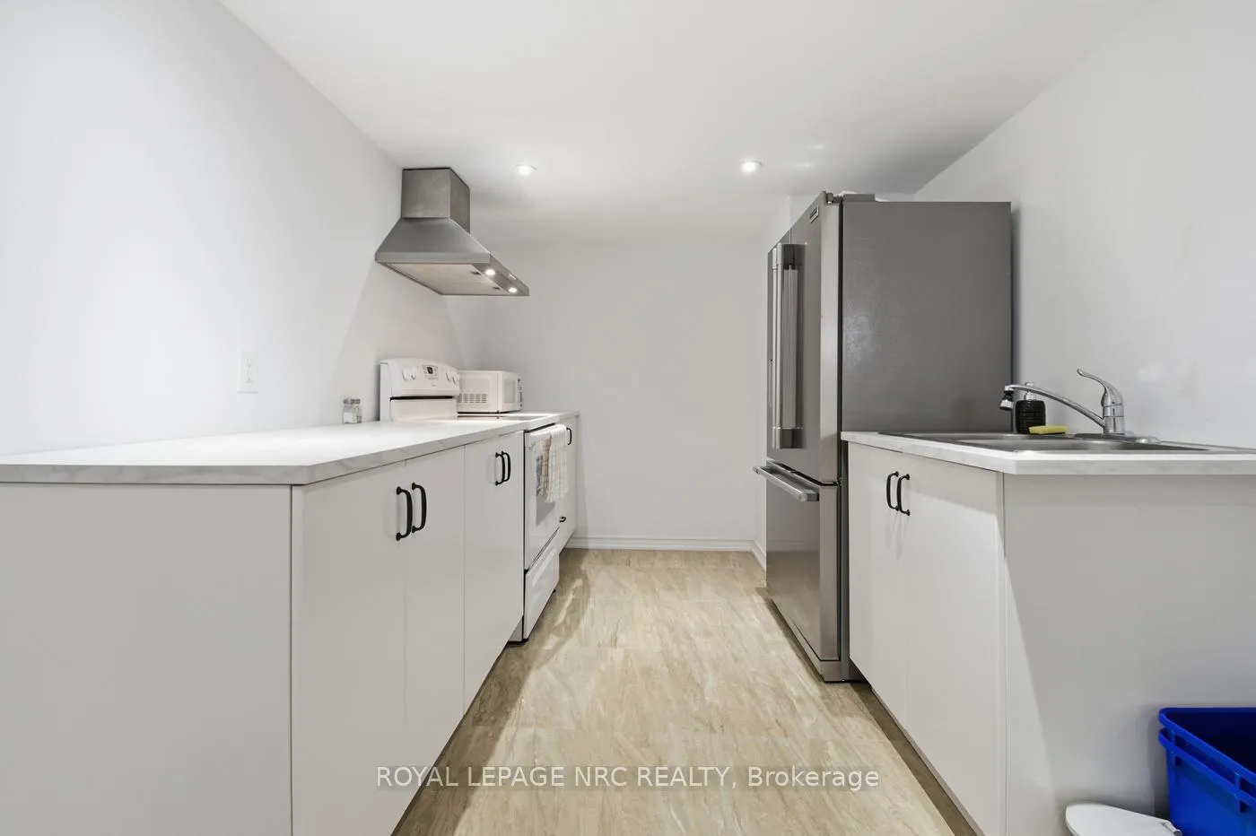 Photo 40 of 6384 Montrose Road, Niagara Falls, West Wood — HOMEH