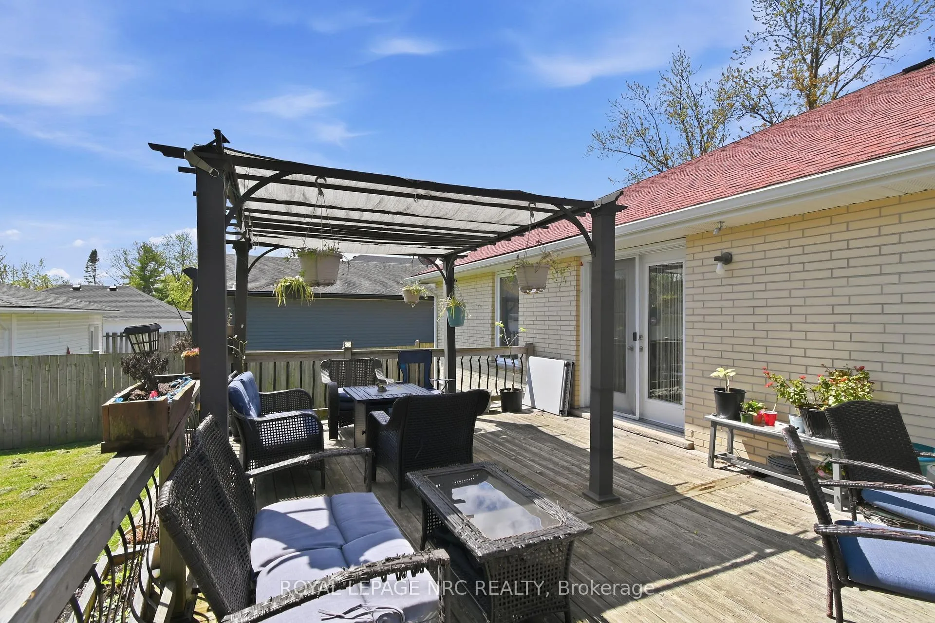 Photo 42 of 6384 Montrose Road, Niagara Falls, West Wood — HOMEH