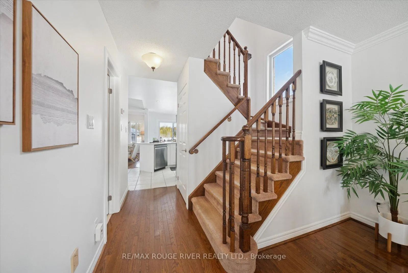 Photo 7 of 774 Craighurst Court, Pickering, Amberlea — HOMEH