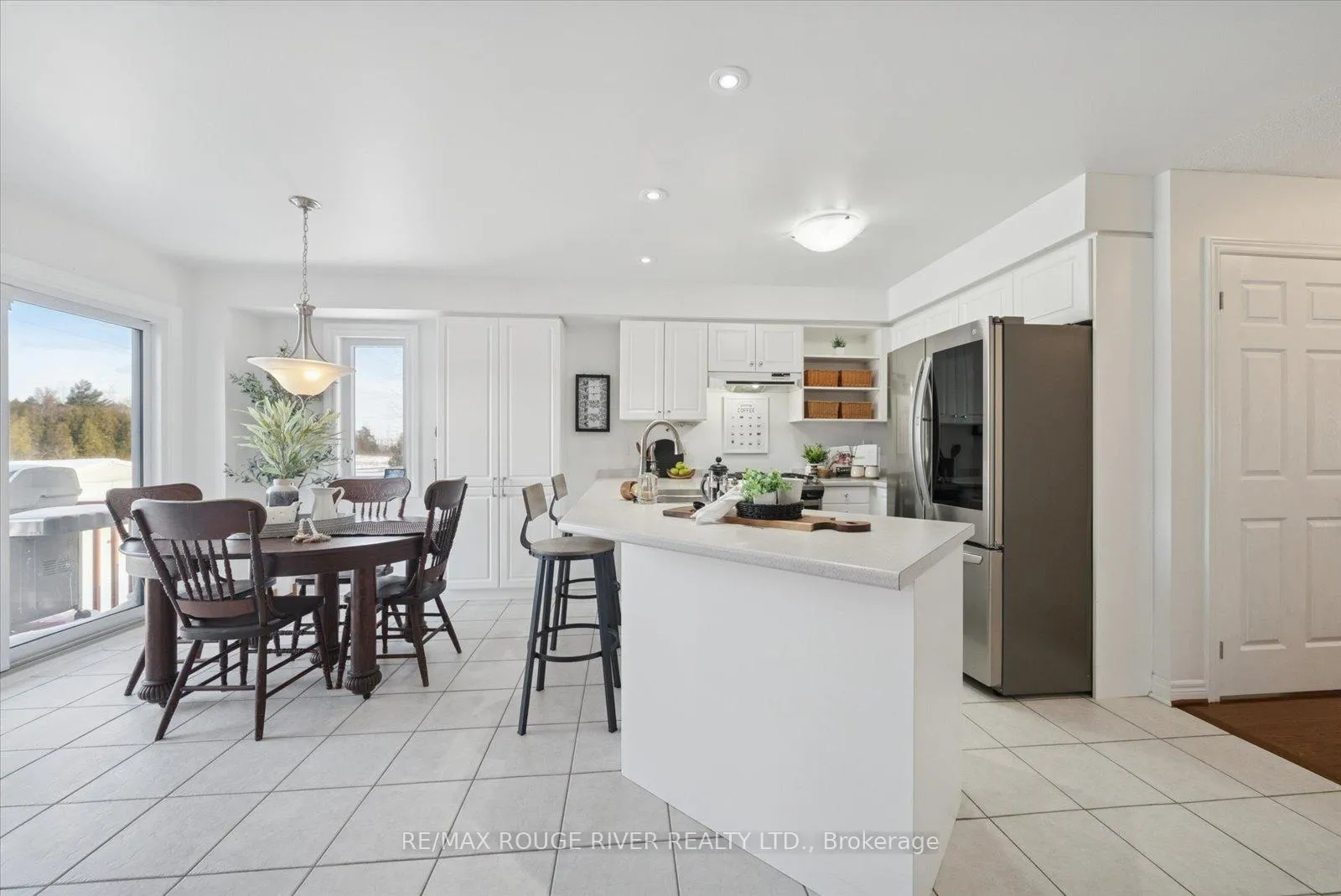 Photo 8 of 774 Craighurst Court, Pickering, Amberlea — HOMEH