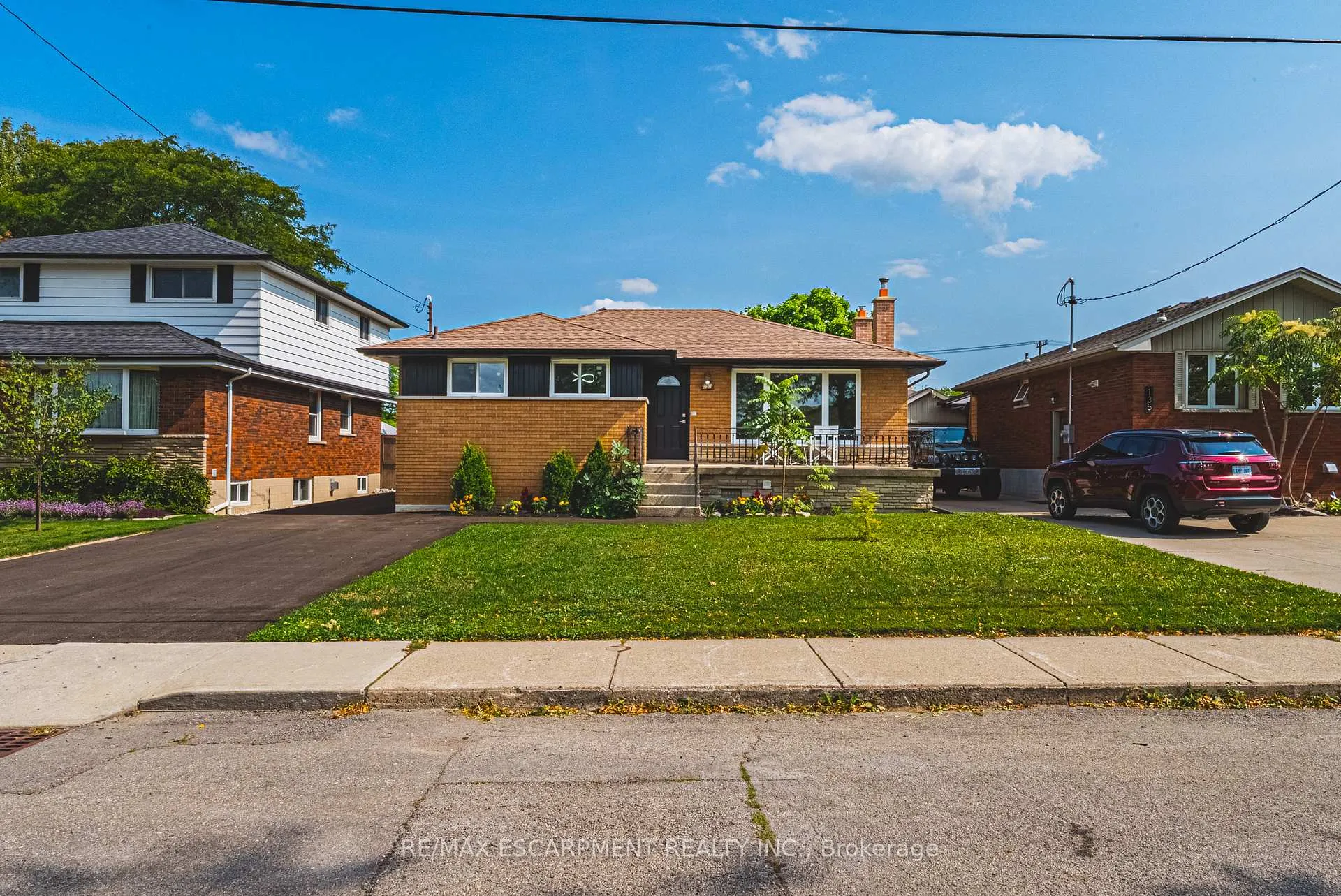Photo 4 of 131 Welbourn Drive, Hamilton, Balfour — HOMEH