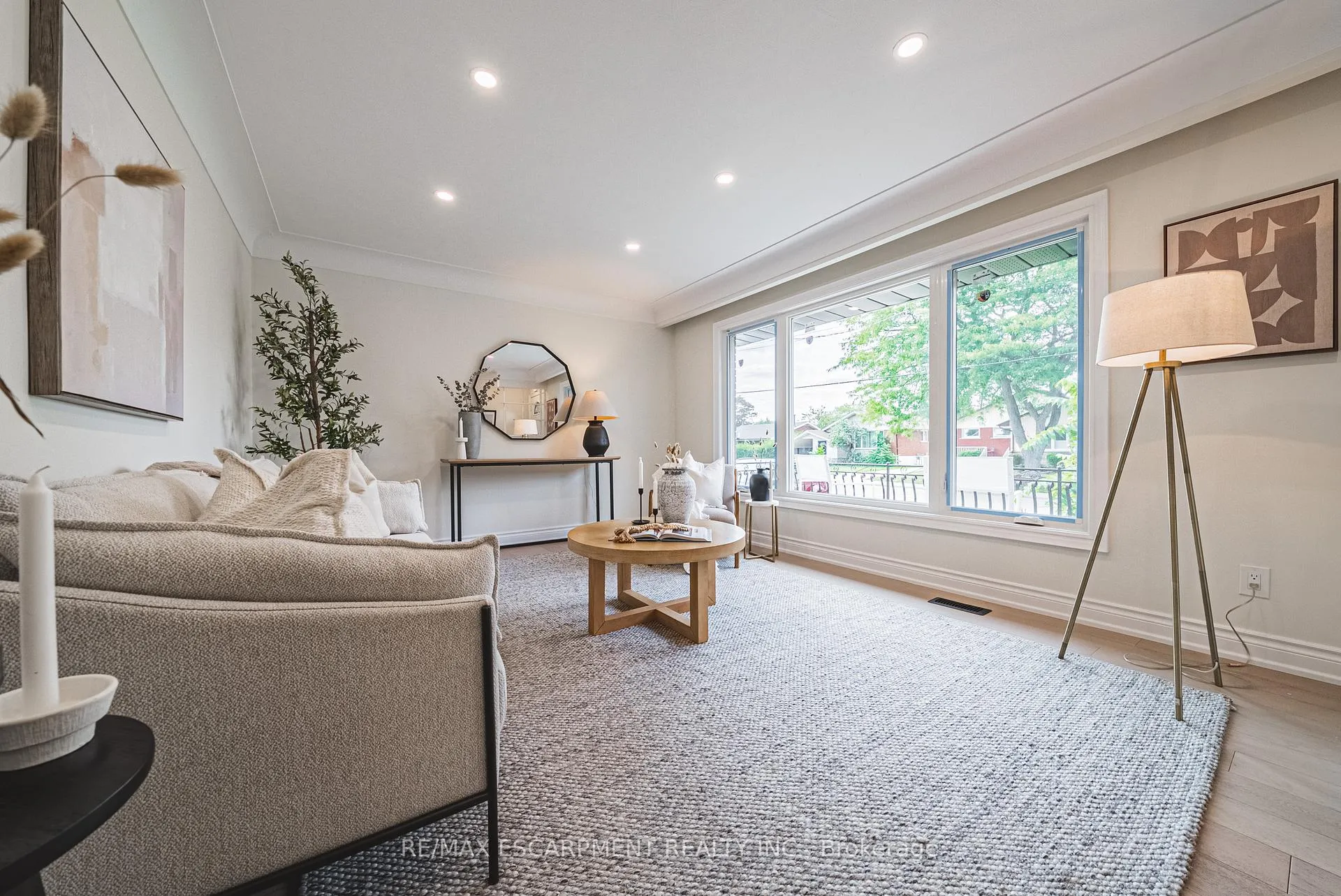 Photo 6 of 131 Welbourn Drive, Hamilton, Balfour — HOMEH