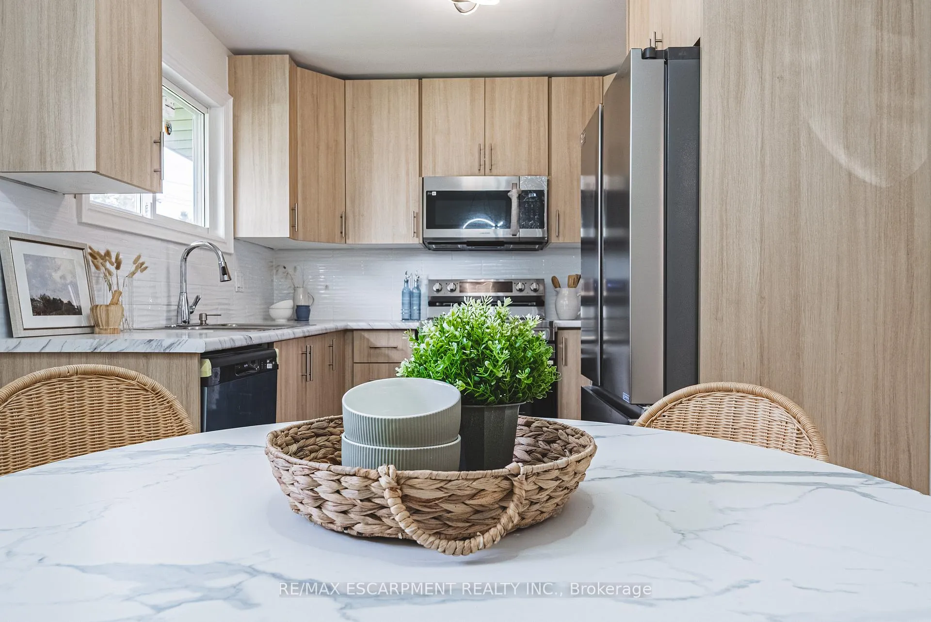 Photo 10 of 131 Welbourn Drive, Hamilton, Balfour — HOMEH