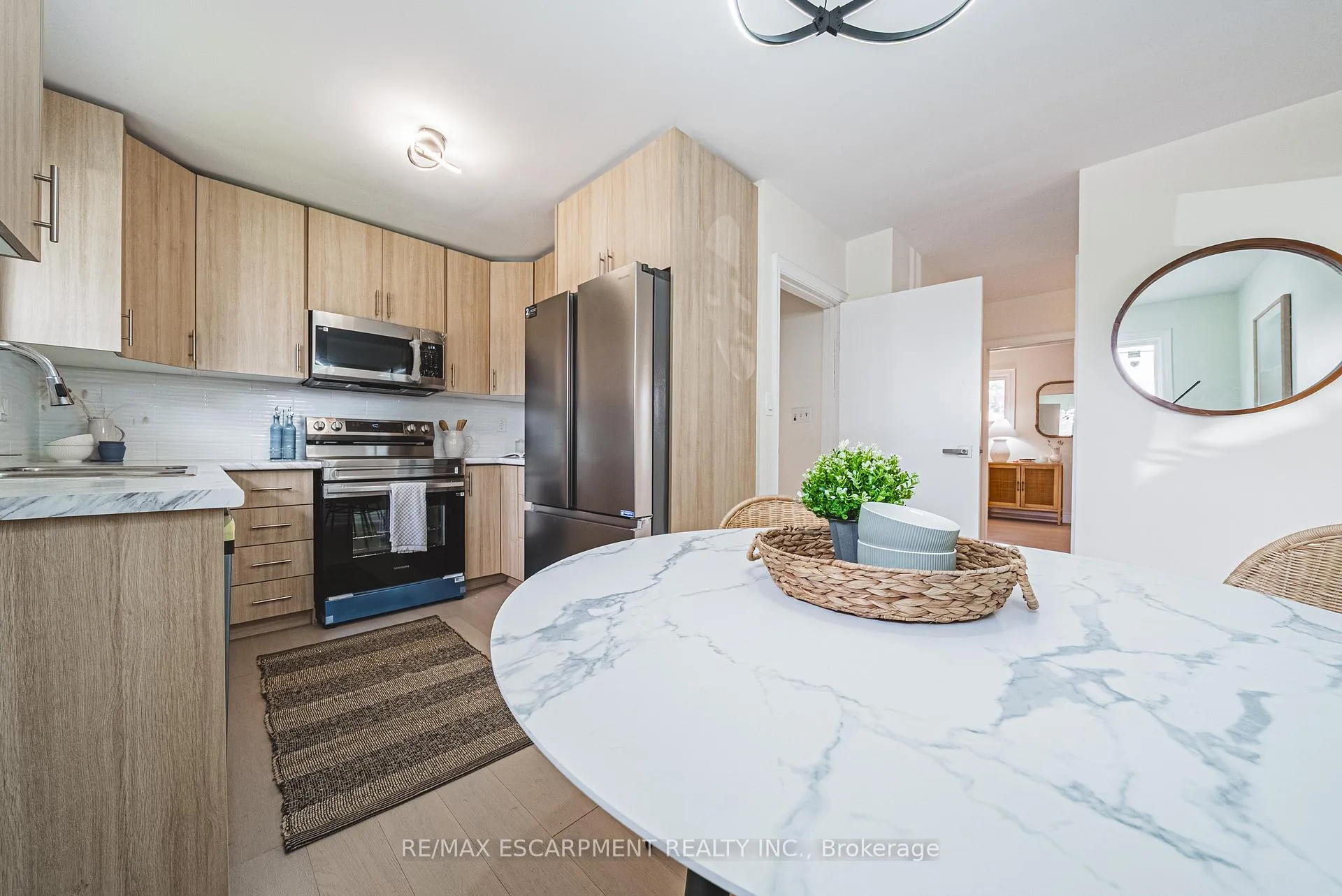 Photo 12 of 131 Welbourn Drive, Hamilton, Balfour — HOMEH