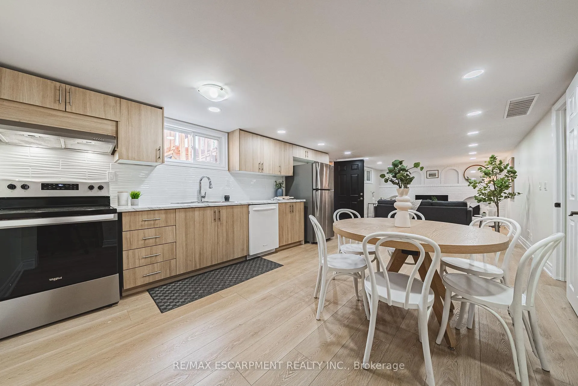 Photo 23 of 131 Welbourn Drive, Hamilton, Balfour — HOMEH