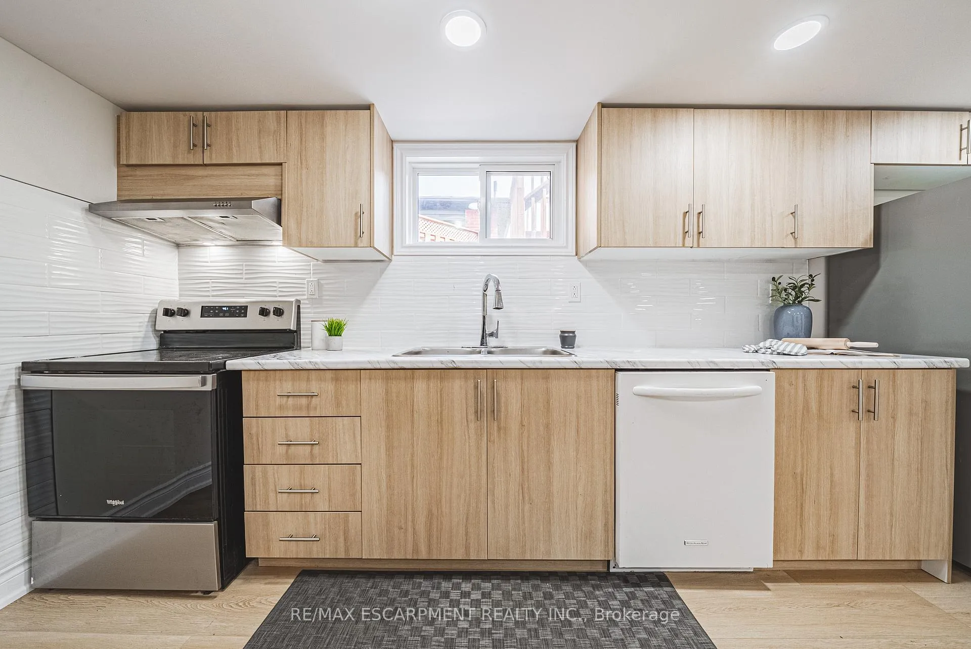 Photo 24 of 131 Welbourn Drive, Hamilton, Balfour — HOMEH