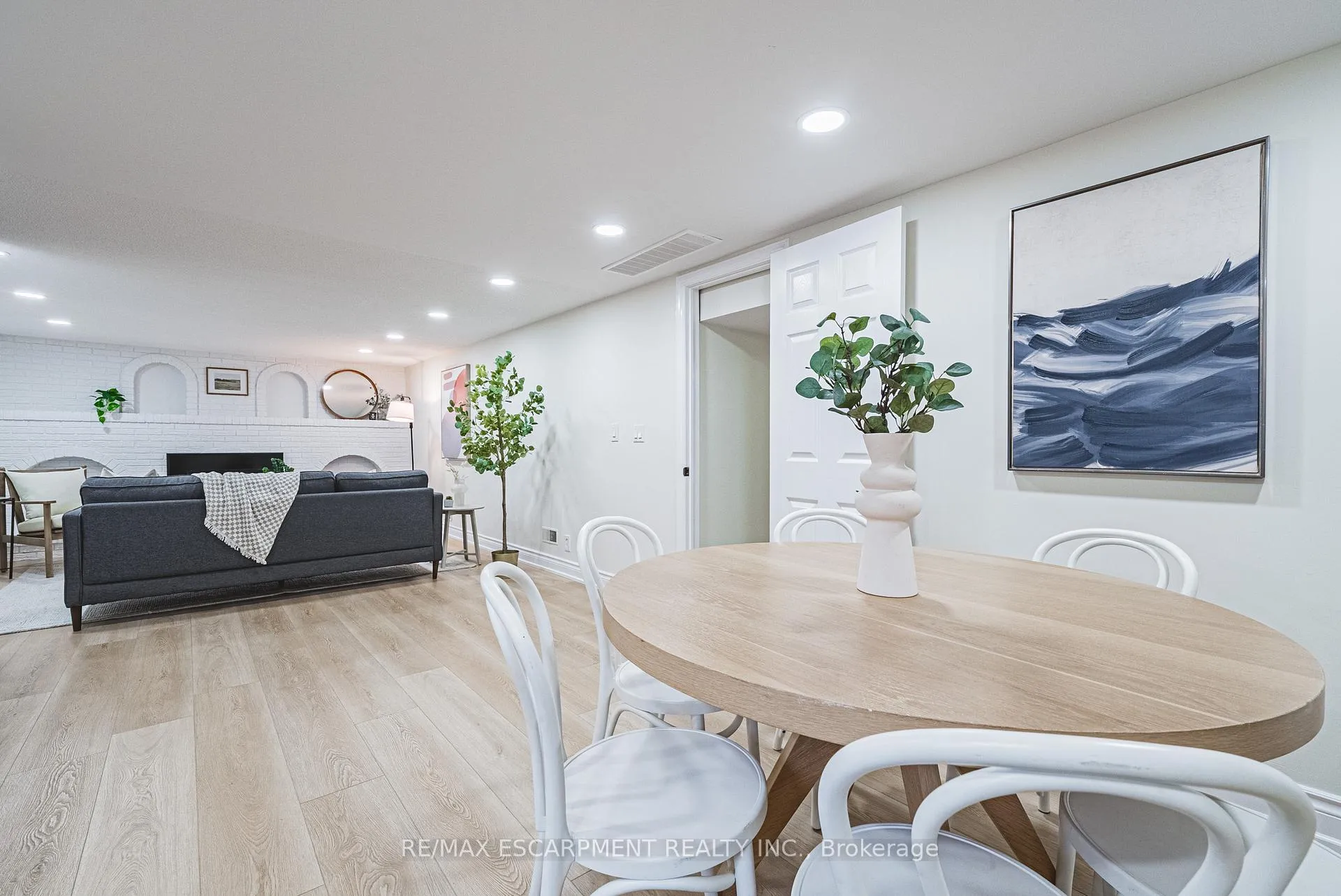 Photo 25 of 131 Welbourn Drive, Hamilton, Balfour — HOMEH