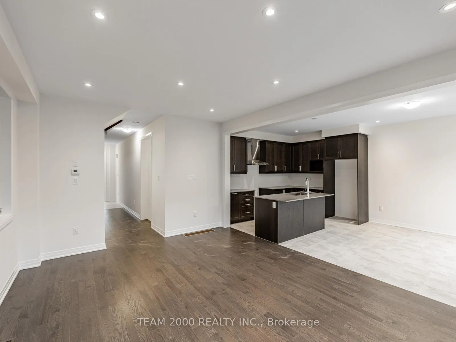 Photo 4 of 127 Soules Square, Hamilton, Binbrook — HOMEH