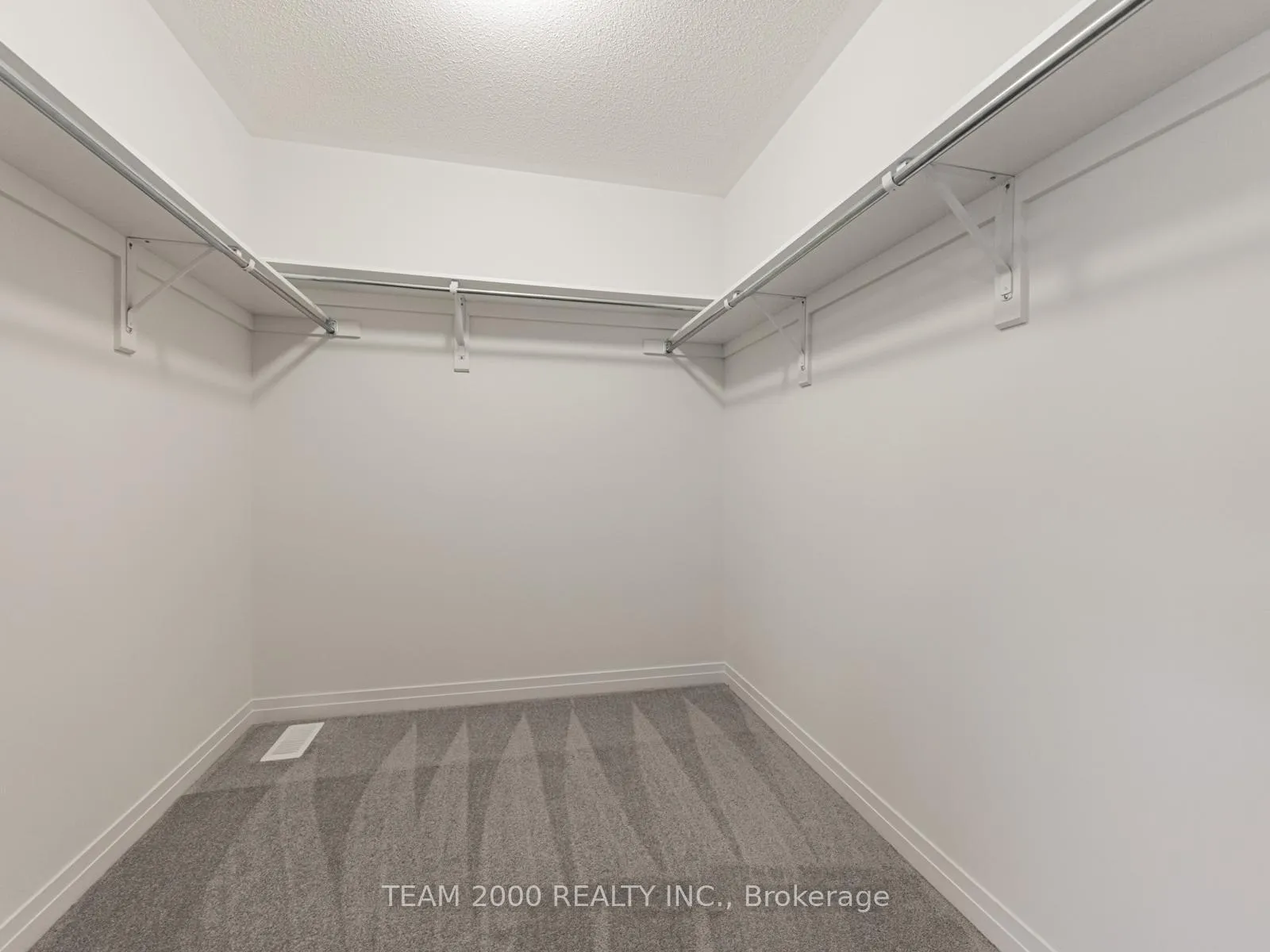Photo 15 of 127 Soules Square, Hamilton, Binbrook — HOMEH