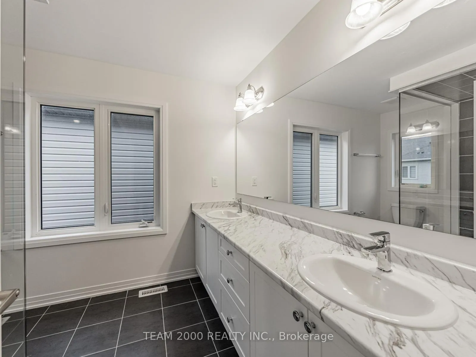 Photo 16 of 127 Soules Square, Hamilton, Binbrook — HOMEH