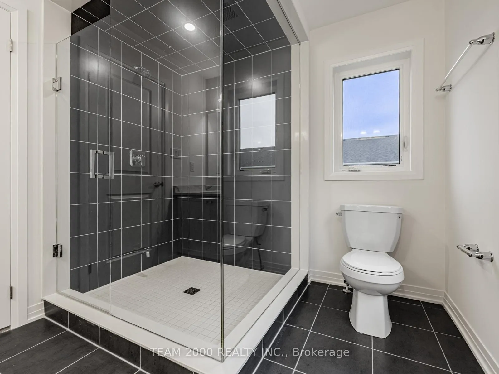 Photo 17 of 127 Soules Square, Hamilton, Binbrook — HOMEH
