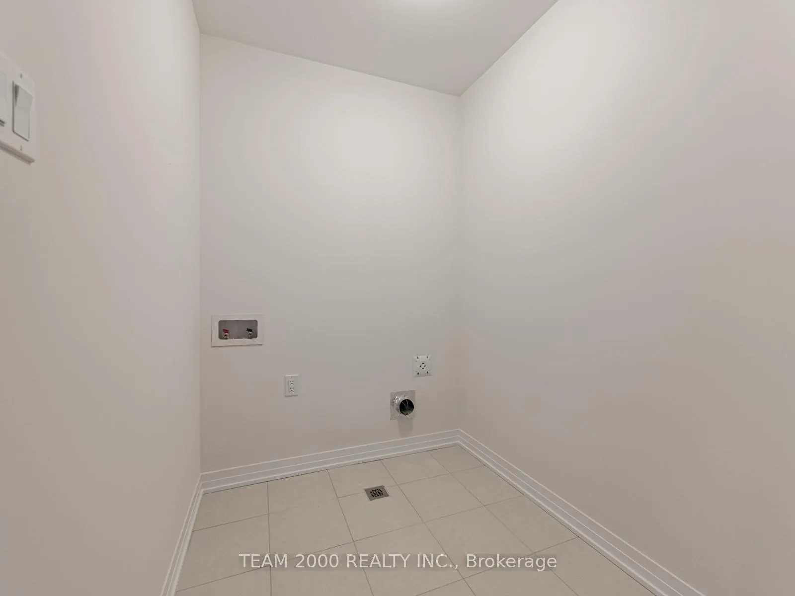 Photo 23 of 127 Soules Square, Hamilton, Binbrook — HOMEH