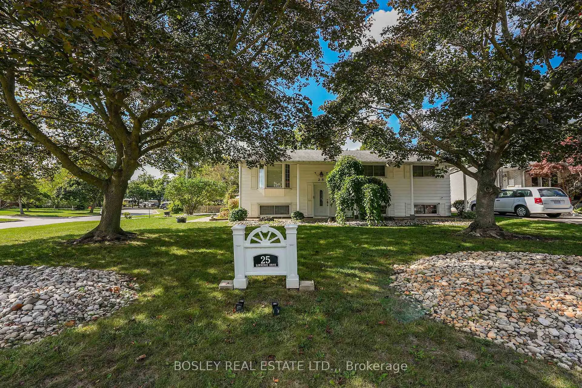 Photo 1 of 25 Lawrence Drive, Thorold, Confederation Heights — HOMEH