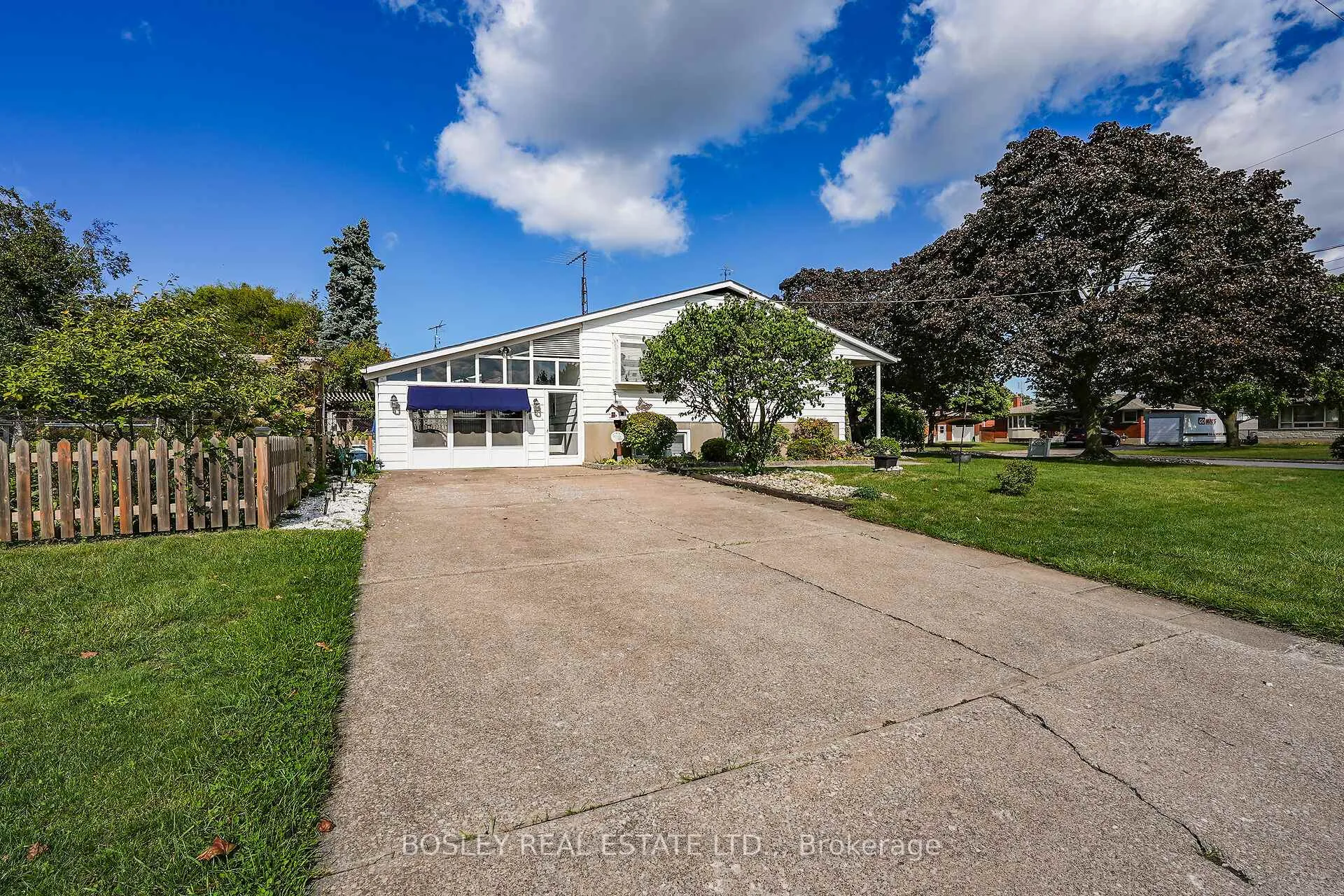 Photo 4 of 25 Lawrence Drive, Thorold, Confederation Heights — HOMEH
