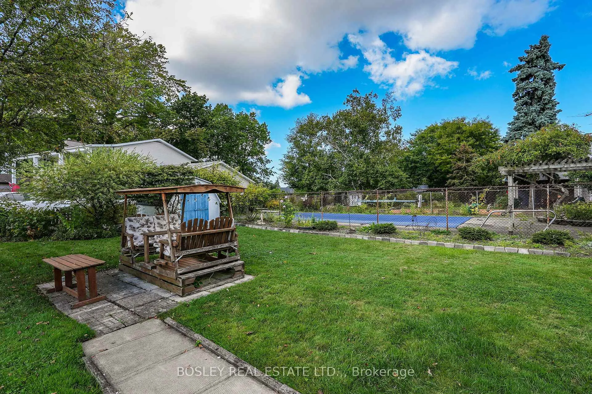 Photo 32 of 25 Lawrence Drive, Thorold, Confederation Heights — HOMEH
