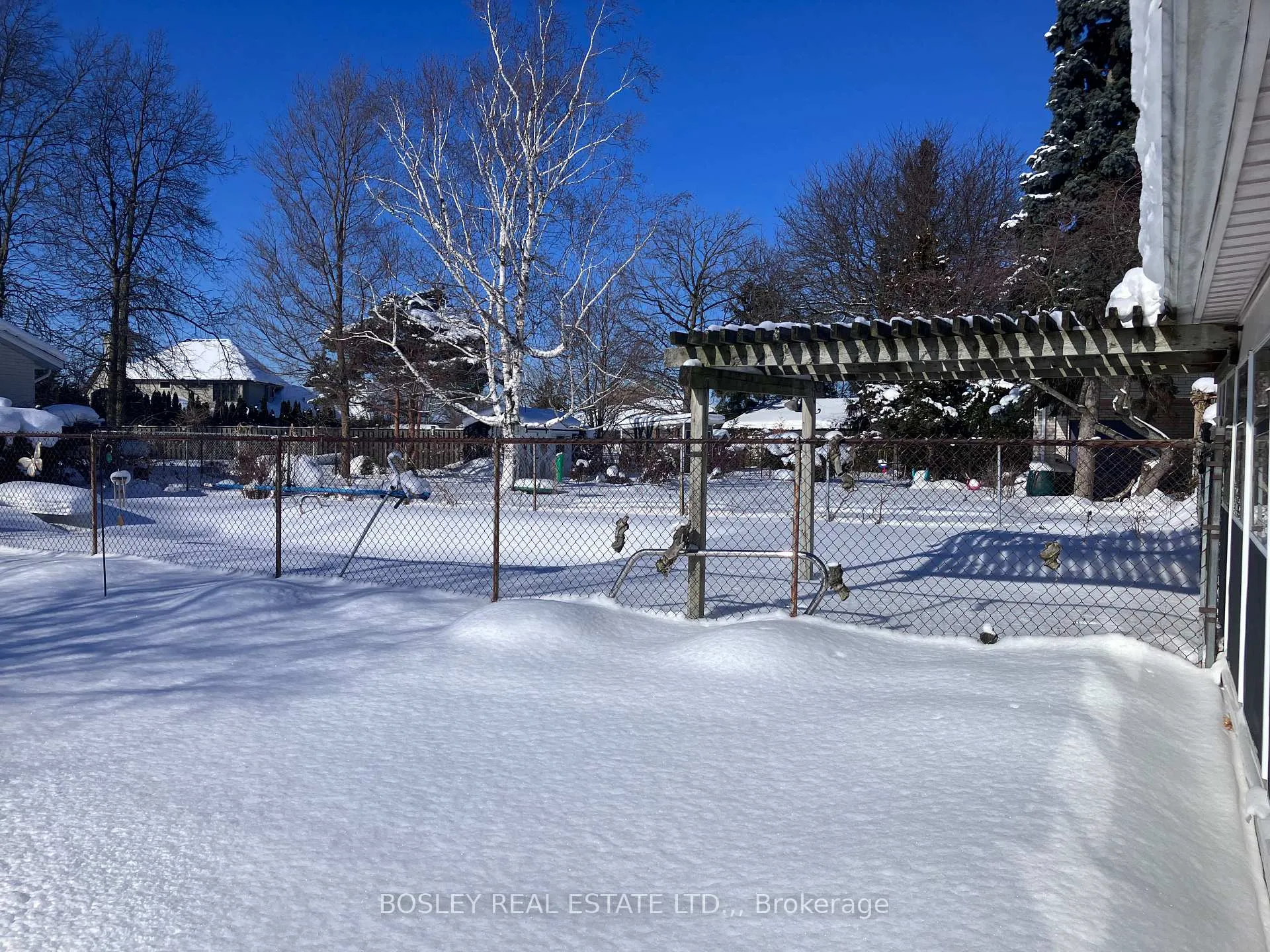 Photo 38 of 25 Lawrence Drive, Thorold, Confederation Heights — HOMEH
