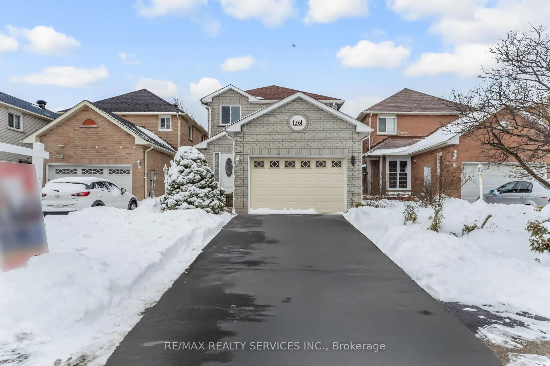 Photo 5 of 36 Merganser Crescent, Brampton, Fletcher's Creek South — HOMEH