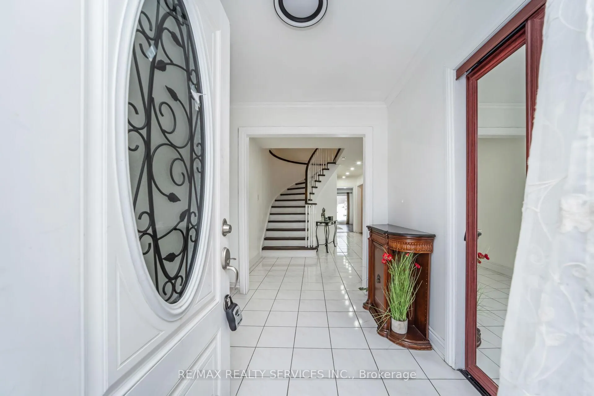 Photo 8 of 36 Merganser Crescent, Brampton, Fletcher's Creek South — HOMEH