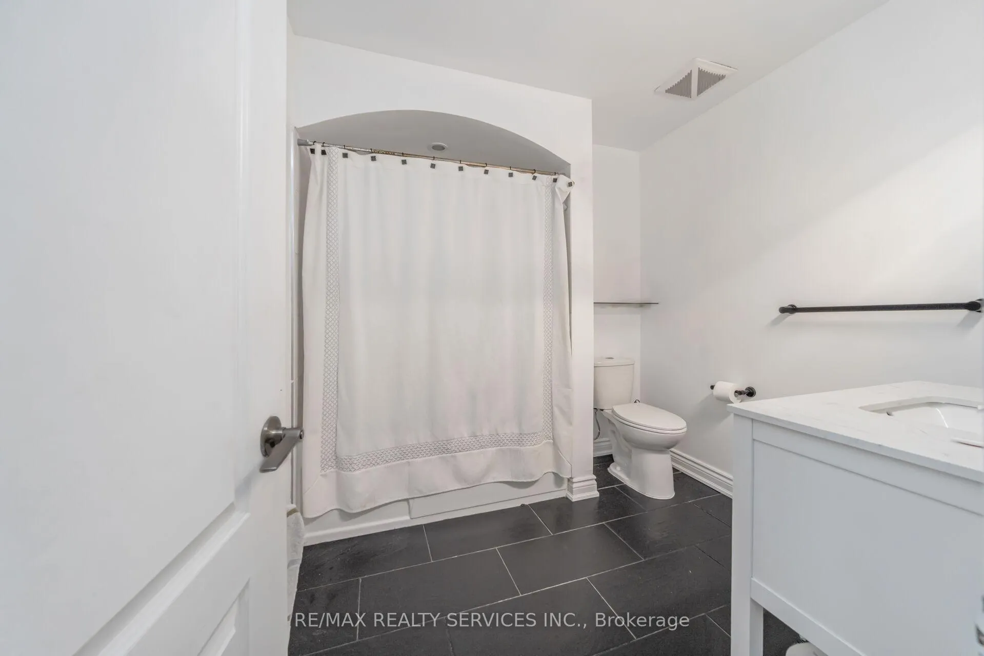 Photo 35 of 36 Merganser Crescent, Brampton, Fletcher's Creek South — HOMEH